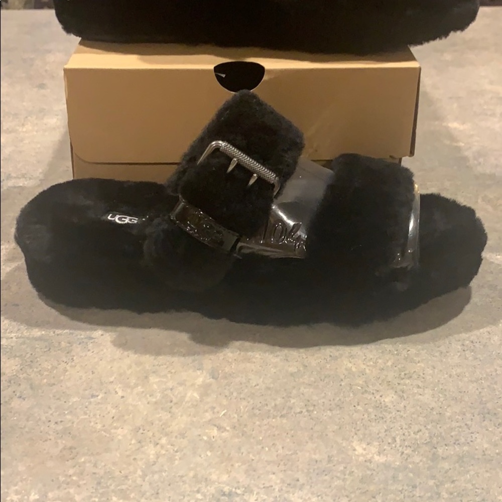 UGG Fuzz Yeah Sandal platform wedge 9 M black NWT new in box